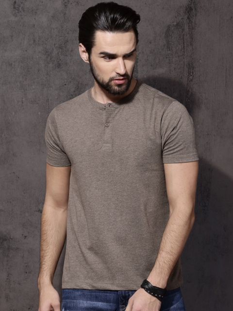 

Roadster Men Taupe Solid Henley T-shirt