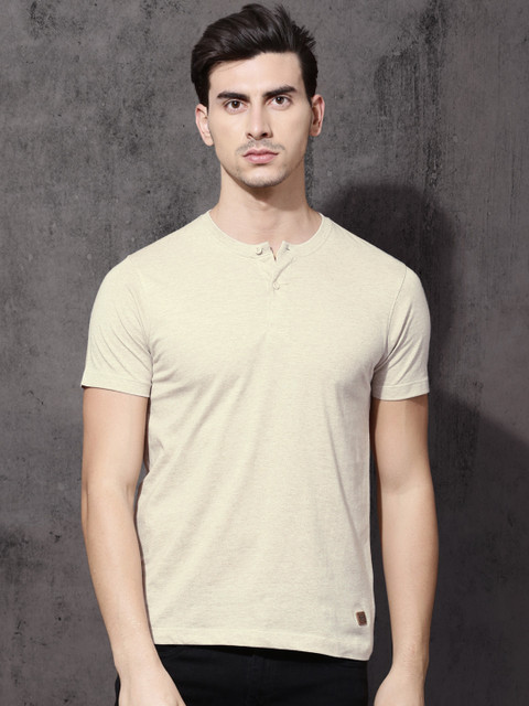 

Roadster Men Beige Solid Henley Neck T-shirt