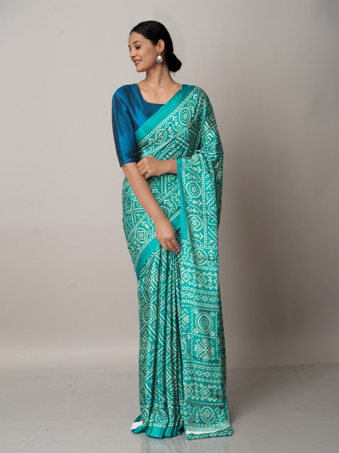 

Unnati Silks Green & White Bandhani Saree