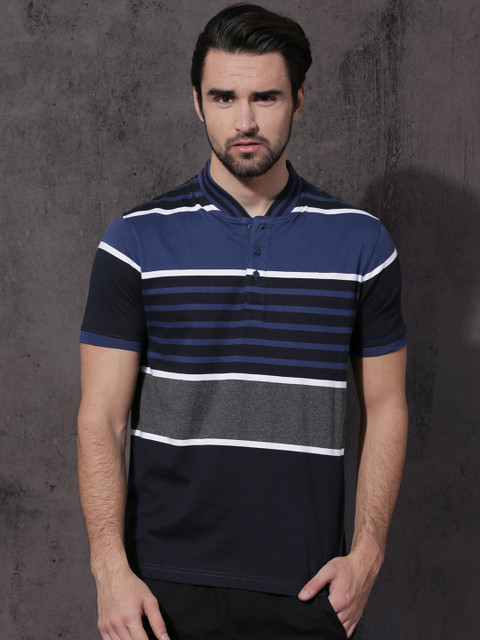 

Roadster Men Blue Striped T-shirt