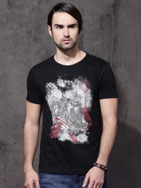 

Roadster Men Black Printed Round Neck T-shirt