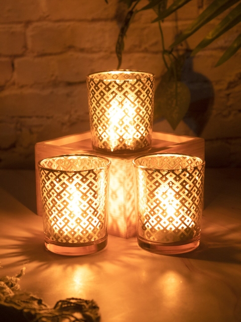 

MARKET99 Set Of 3 Black Patterned T-Light Candle Holders