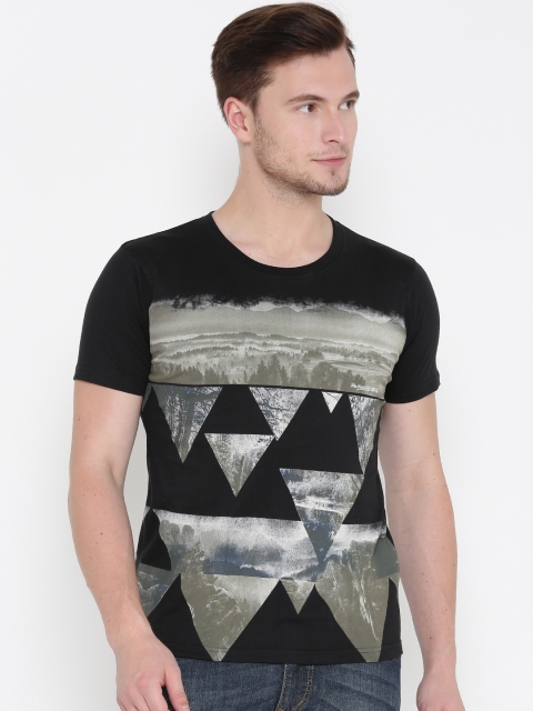 

Roadster Men Black Printed Round Neck T-shirt