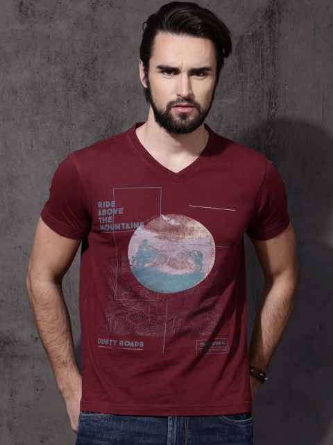 

Roadster Men Maroon Printed V-Neck Pure Cotton T-shirt