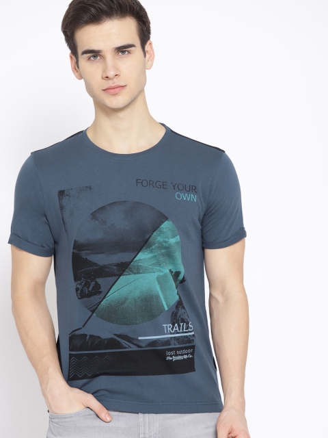 

Roadster Men Blue & Black Printed Round Neck T-shirt