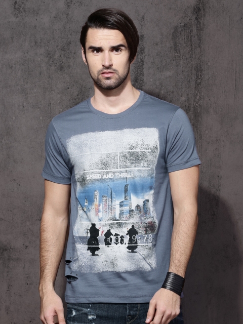 

Roadster Men Blue Printed Round Neck T-Shirt