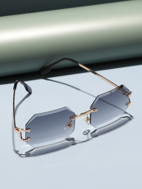 

HAUTE SAUCE by Campus Sutra Unisex Black Lens & Gold-Toned Rectangle Sunglasses with Polarised Lens