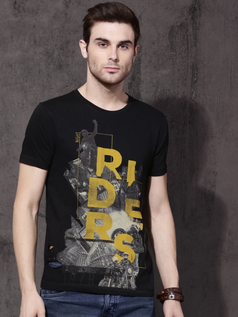 

Roadster Men Black Printed Round Neck T-shirt