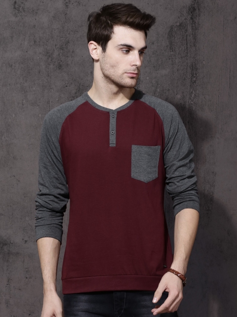 

Roadster Men Maroon Solid Henley Neck Pure Cotton T-shirt