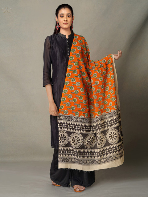 

Unnati Silks Red & Green Printed Pure Cotton Kalamkari Dupatta