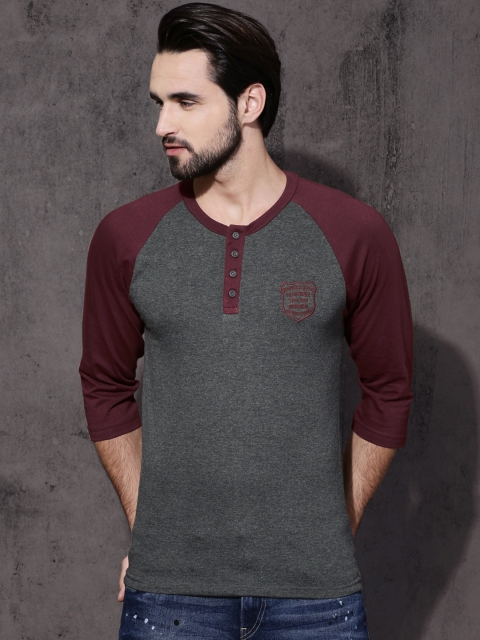 

Roadster Men Charcoal Grey Solid Henley Neck T-shirt