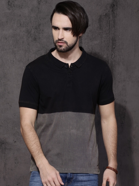 

Roadster Men Black Colourblocked Polo Collar T-shirt