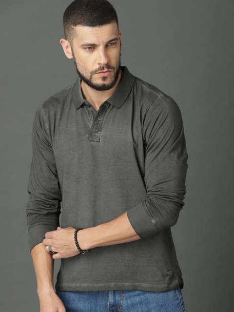 

Roadster Men Grey Lightweight Solid Polo T-shirt