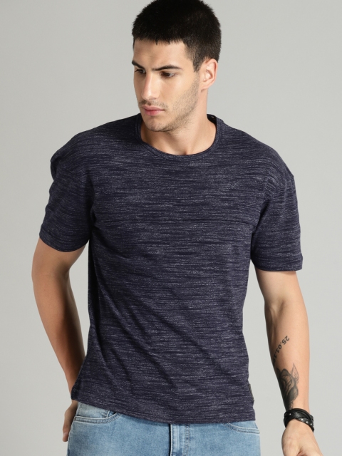

Roadster Men Navy Blue Solid Round Neck T-shirt