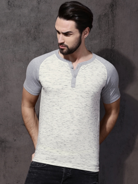 

Roadster Men Grey Melange Solid Henley Neck T-shirt