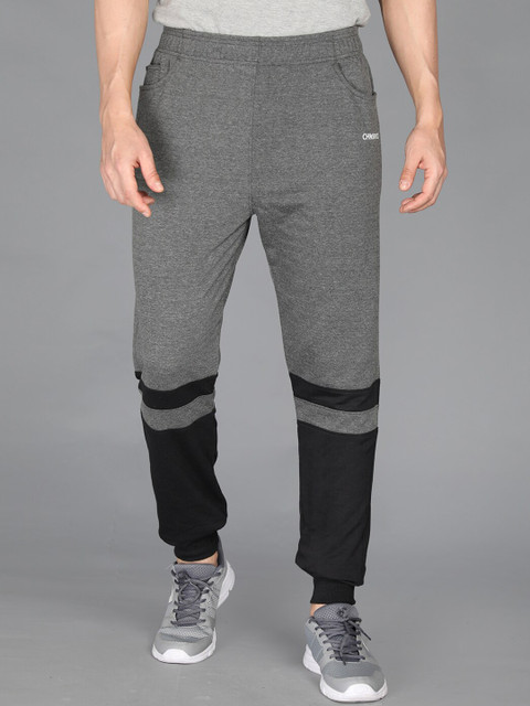 

CHKOKKO Men Grey & Black Colourblocked Joggers