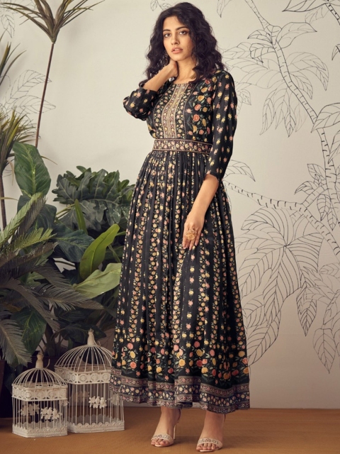 

AUTUMN LANE Women Black & Peach-Coloured Maxi Long Ethnic Dress with Handwork Belt