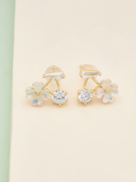 

Kushal's Fashion Jewellery Women Gold-Toned & White Floral Studs Earrings