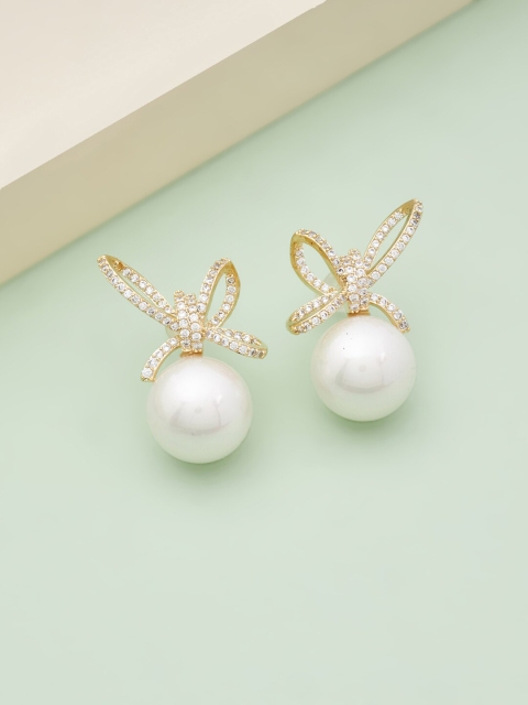 

Kushal's Fashion Jewellery Women White & Gold-Toned Spherical Studs Earrings
