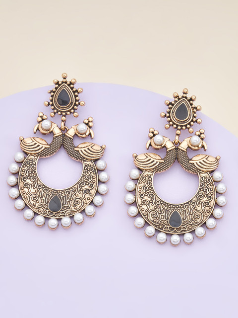 

Kushal's Fashion Jewellery Gold-Plated & White Crescent Shaped Chandbalis Earrings