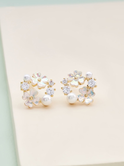 

Kushal's Fashion Jewellery Floral Studs Earrings, White