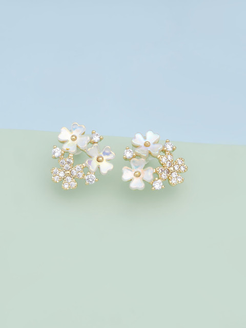 

Kushal's Fashion Jewellery White Floral Studs Earrings