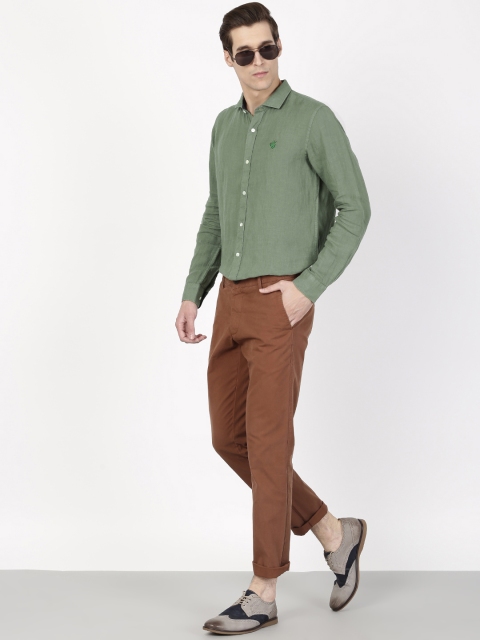 

SIMON CARTER LONDON Men Basil Green Modern Fit Washed Linen Casual Shirt