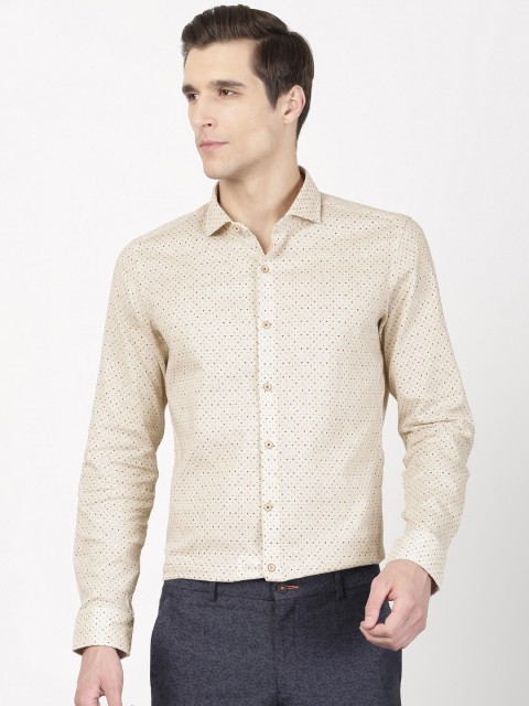 

SIMON CARTER LONDON Men Beige Slim Fit Printed Casual Shirt