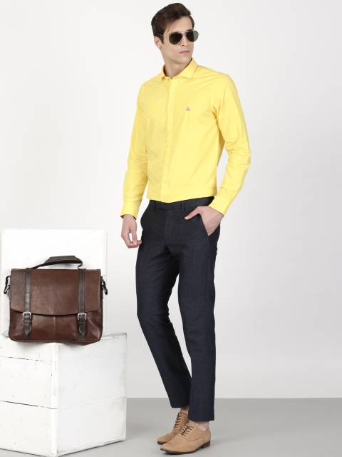 

SIMON CARTER LONDON Men Yellow Slim Washed Leisure Shirt