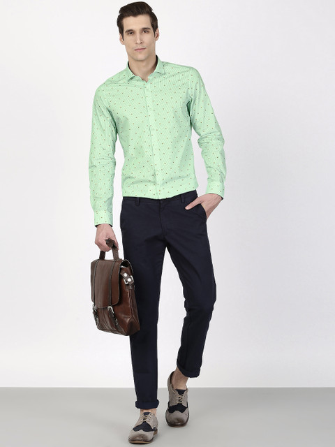

SIMON CARTER LONDON Men Green & White Slim Fit Printed Semiformal Shirt