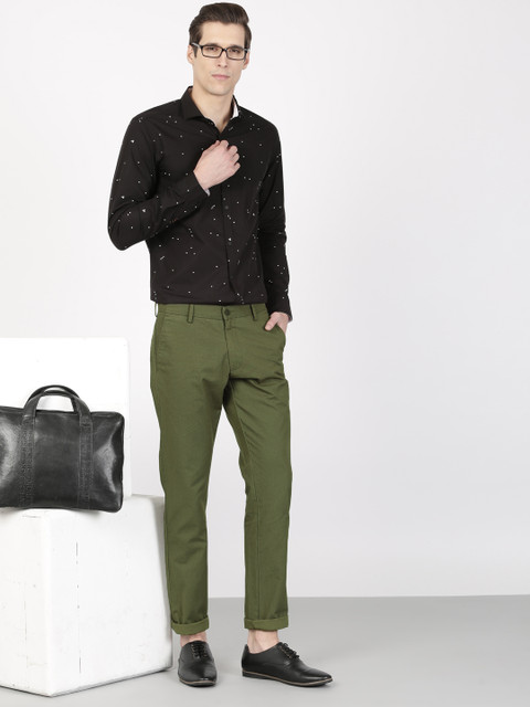 

SIMON CARTER LONDON Men Olive Green Printed Slim Fit Smart Casual Trousers