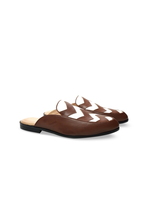 

GRIFFIN Men Ethnic Woven Design Mules Flats, Tan