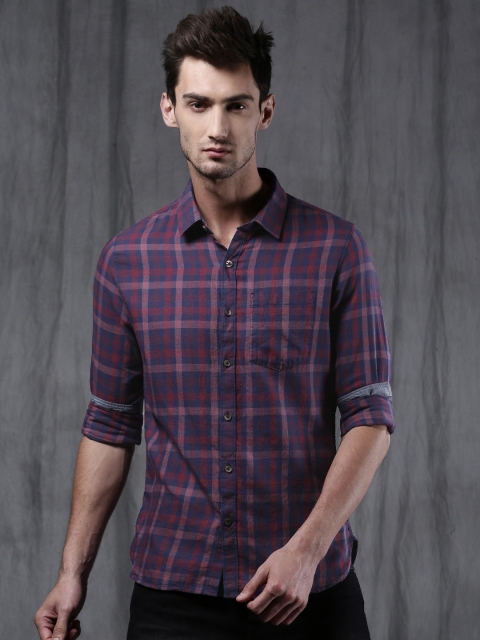 

WROGN Men Red & Navy Slim Fit Checked Casual Shirt