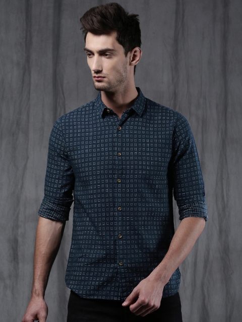 

WROGN Men Navy Smart & Relaxed Fit Self Design Casual Shirt, Navy blue