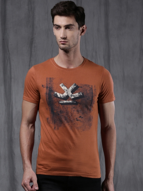 

WROGN Men Rust Orange Printed Round Neck Pure Cotton T-shirt