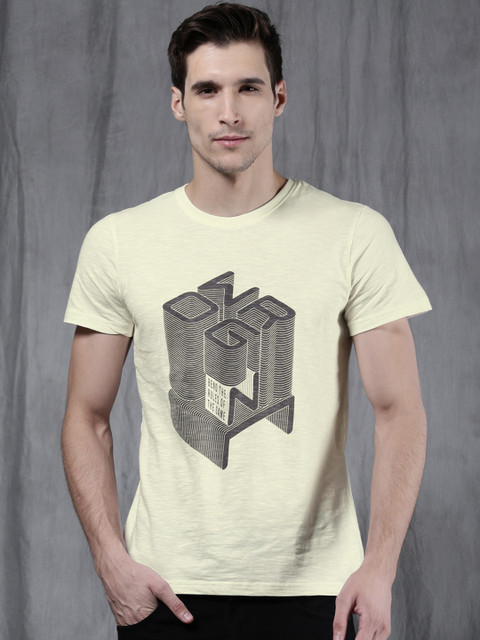 

WROGN Men Off-White Printed Round Neck T-shirt