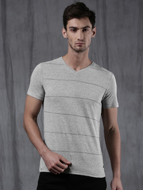 

WROGN Men Grey Melange Striped V-Neck T-shirt