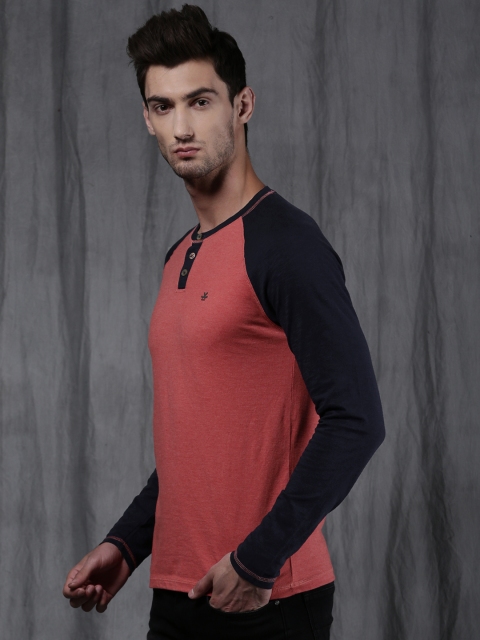 

WROGN Men Black Solid Henley Neck T-shirt, Red