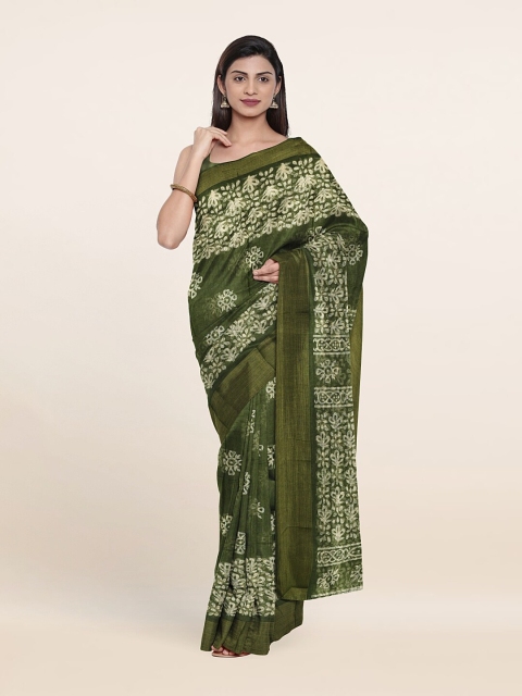 

Pothys Green & White Floral Printed Cotton Blend Saree