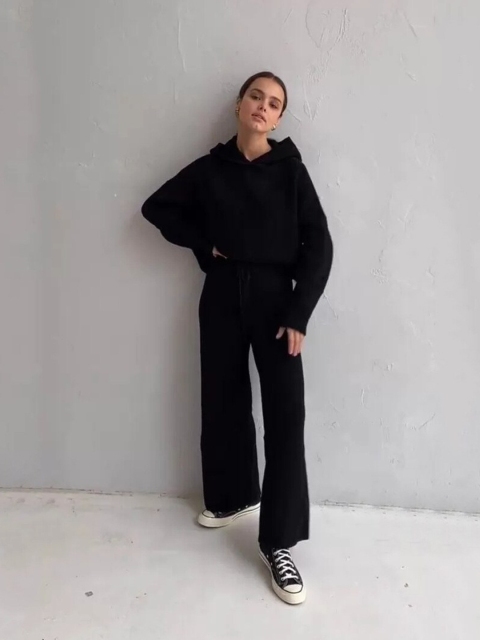 

La Aimee Women Black Sweatshirt with Trousers