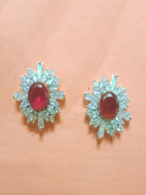 

Runjhun Women Pink Gold-Plated Cubic Zirconia Contemporary Studs Earrings