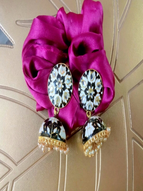

Runjhun Black & Gold-Plated Contemporary Jhumkas Earrings
