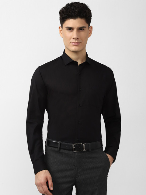 

Peter England Men Black Solid Formal Shirt