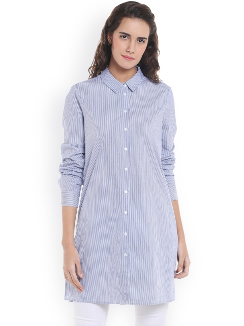 

Vero Moda Women White & Blue Regular Fit Striped Casual Shirt