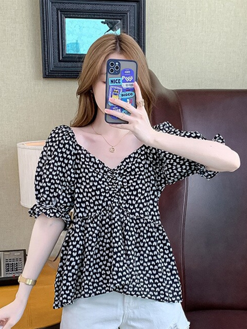 

La Aimee Black Print Styled Back Top