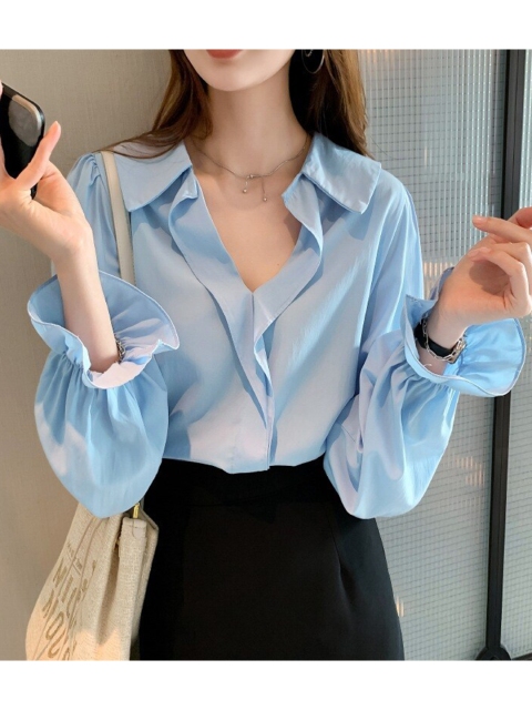 

La Aimee Blue Striped Extended Sleeves Shirt Style Top