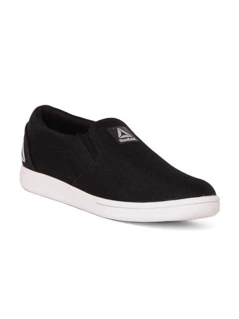 

Reebok Women Black Tread Breeze Walking Shoes