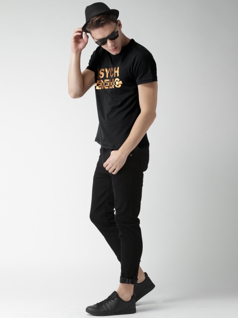 

Mast & Harbour Men Black Printed Round Neck T-shirt