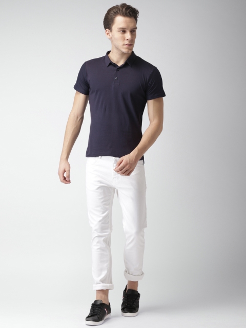 

Mast & Harbour Men Navy Blue Solid T-shirt