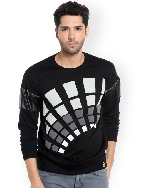 

Campus Sutra Men Black Printed Round Neck T-shirt